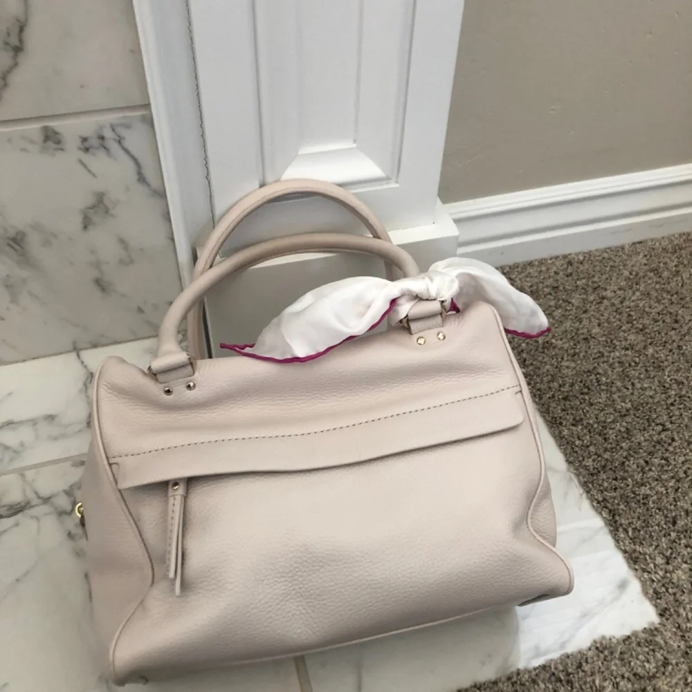 Kate Spade - Picture 4 of 7